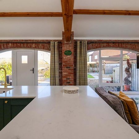 Plough Cottage Driffield Bagian luar foto